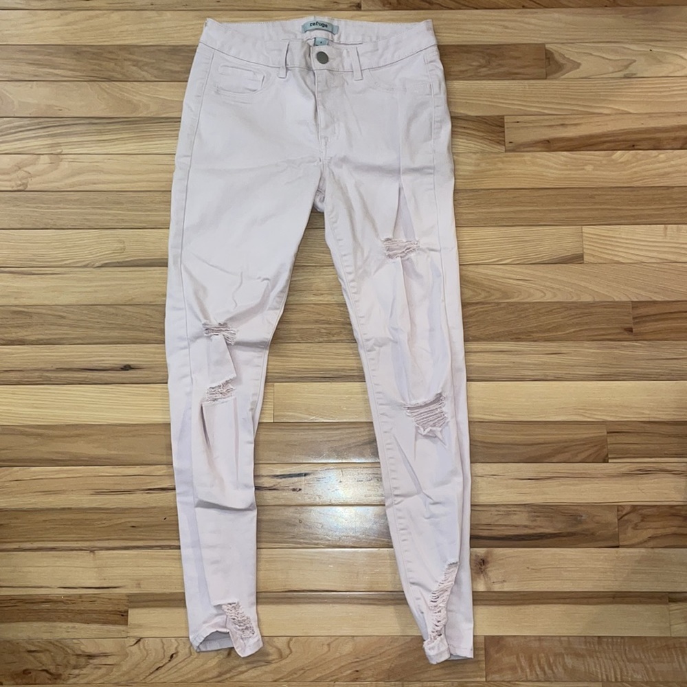 Light Pink Ripped Jeans💗 - Picture 6 of 7